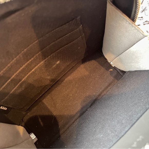 KARA Crystal mesh chain camera bag - Picture 12 of 13